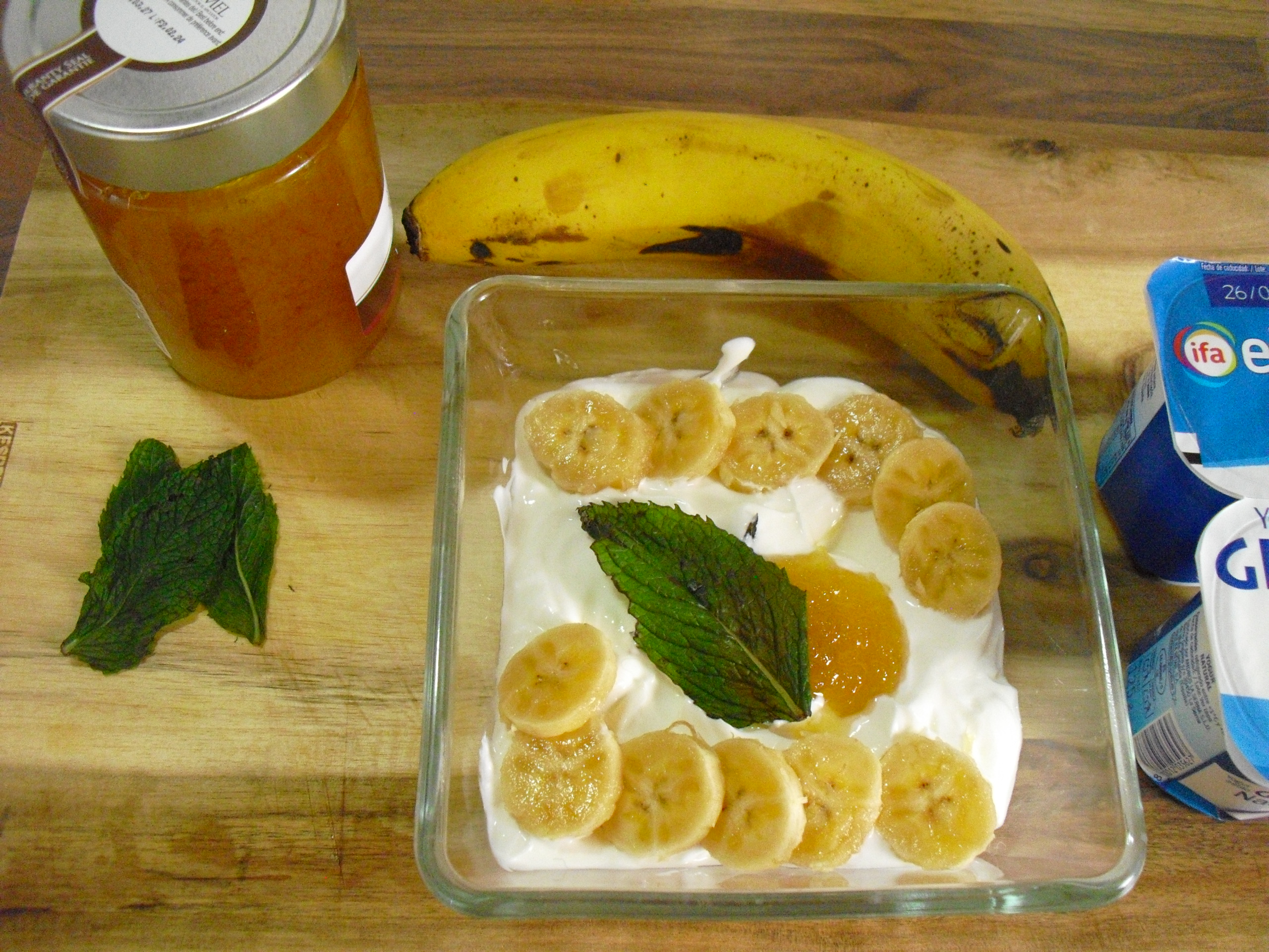 Joghurt Nr. 2: Banane-Minze-Sommerbecher